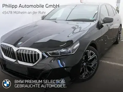 Gebraucht BMW 520 M Sport 197 PS (144 kW) 2025 Black sapphire Limousine