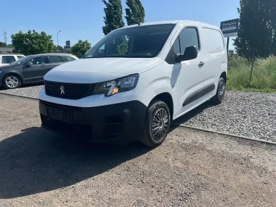 Gebraucht Peugeot Partner 110 PS (80 kW) 2020 Weiß Van / Kleinbus