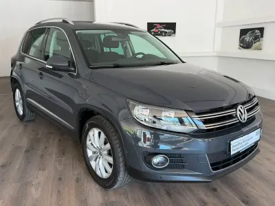 Gebraucht VW Tiguan Sportline 125 PS (91 kW) 2015 Grau SUV