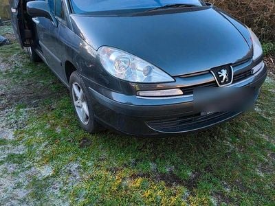 Peugeot 807