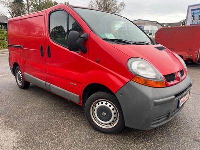 Rot Gebraucht 2004 Renault Trafic Van / Kleinbus | 3.777 €