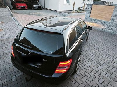 Gebraucht Mercedes C200 136 PS (100 kW) 2013 Schwarz Kombi