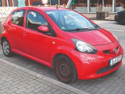 Usata Toyota Aygo 68 CV (50 kW) 2008 Rosso Utilitaria