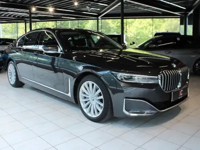 Gebraucht BMW 740 340 PS (250 kW) 2022 Grau Limousine