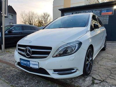 Usata Mercedes B180 Night 122 CV (89 kW) 2014 Bianco Monovolume