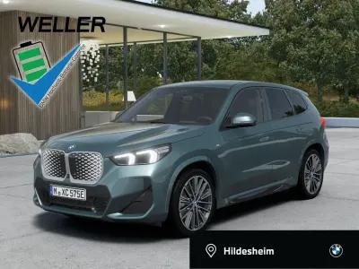Gebraucht BMW iX1 M Sport 230 kW (313 PS) 2024 Cape york grün (grün) SUV