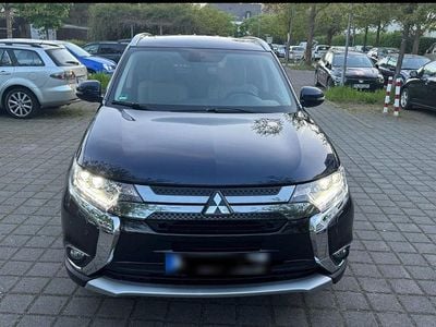 Usata Mitsubishi Outlander 150 CV (110 kW) 2016 Blu SUV