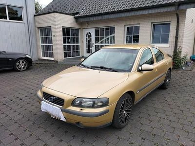 Gebraucht Volvo S60 250 PS (183 kW) 2001 Gold Limousine