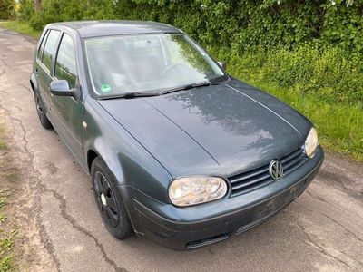 gebraucht VW Golf IV 1,6 SR AHK KLIMA