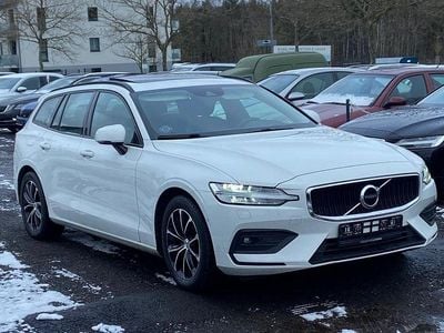 Gebraucht Volvo V60 Momentum 190 PS (139 kW) 2019 Weiß Kombi