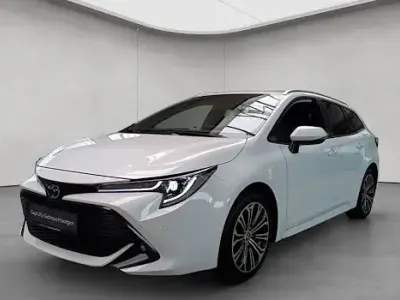 Second-hand Toyota Corolla Team 184 CP (135 kW) 2023 Alb Break