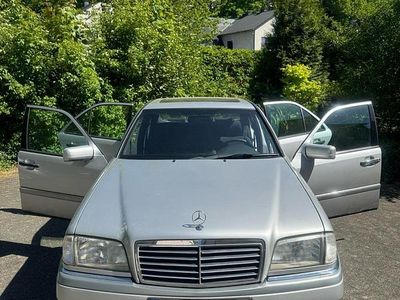 Mercedes C180