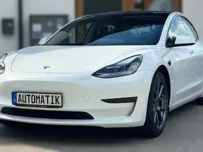 Gebraucht Tesla Model 3 RWD 239 kW (325 PS) 2021 Weiß Limousine