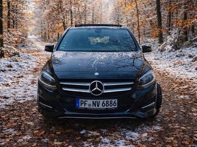 Gebraucht Mercedes B200 Urban 136 PS (100 kW) 2017 Schwarz Van / Kleinbus