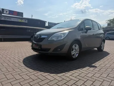 Gebraucht Opel Meriva Design Edition 101 PS (74 kW) 2011 Grau Van / Kleinbus