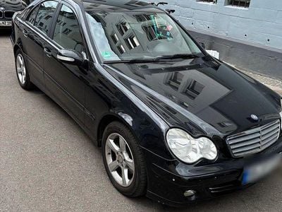 Mercedes C200