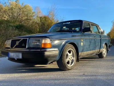 Gebraucht Volvo 240 116 PS (85 kW) 1991 Blau Limousine