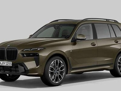 Nuova BMW X7 M Sport 352 CV (258 kW) 2026 Verde SUV