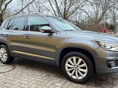 Gebraucht VW Tiguan Sportline 140 PS (102 kW) 2013 Grau SUV