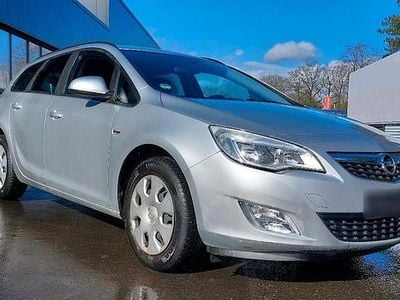 Begagnad Opel Astra 101 HK (74 kW) 2011 Grå Kombi