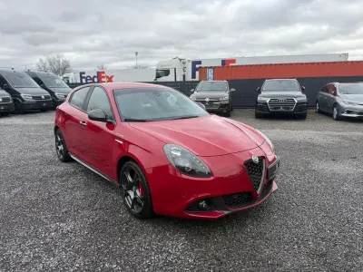Gebraucht Alfa Romeo Giulietta Veloce 241 PS (177 kW) 2018 Colore esterno (alfa rot) Kleinwagen