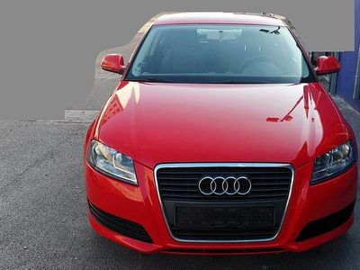 Gebraucht Audi A3 Attraction 102 PS (75 kW) 2010 Rot Kleinwagen