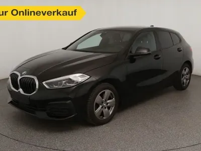 Gebraucht BMW 118 Advantage 150 PS (110 kW) 2019 Schwarz ii/bonnet fluid black Kleinwagen