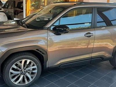 Neu Subaru Forester Platinum 136 PS (100 kW) 2025 Brilliant bronce metallic SUV