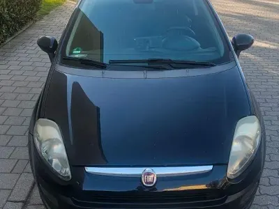 Usata Fiat Grande Punto 69 CV (50 kW) 2011 Blu Utilitaria