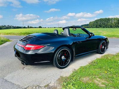 Porsche 911 Carrera GTS