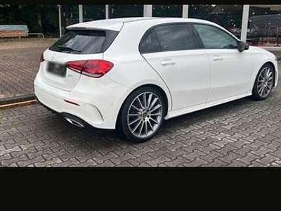 Gebraucht Mercedes A200 AMG line 163 PS (119 kW) 2018 Weiß Limousine