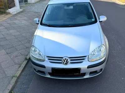Gebraucht VW Golf V 85 PS (62 kW) 2004 Silber Kleinwagen