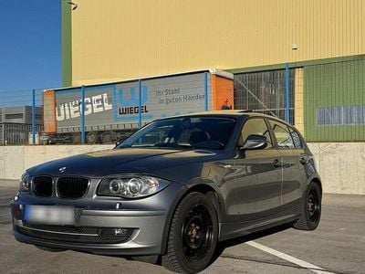 Gebraucht BMW 120 Sport Line 177 PS (130 kW) 2010 Grau Kleinwagen