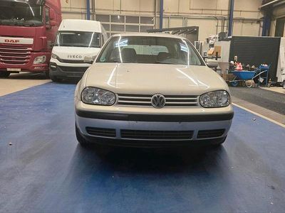 VW Golf IV