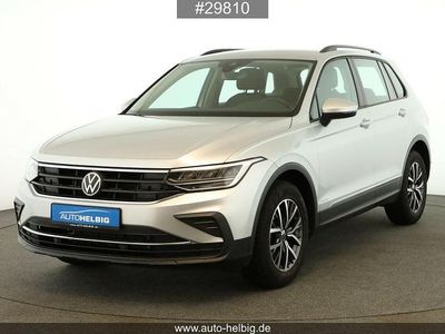 Gebraucht VW Tiguan Life 150 PS (110 kW) 2023 Reflexsilber metallic SUV