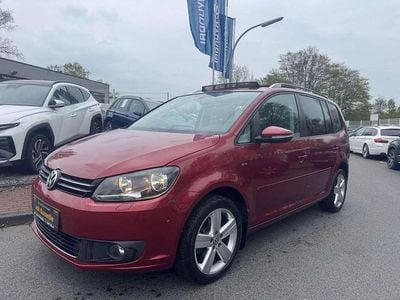 Gebraucht VW Touran Life 140 PS (102 kW) 2014 Rot Van / Kleinbus
