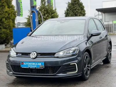 Second-hand VW Golf VII GTE 150 CP (110 kW) 2018 Albastru Berlinǎ