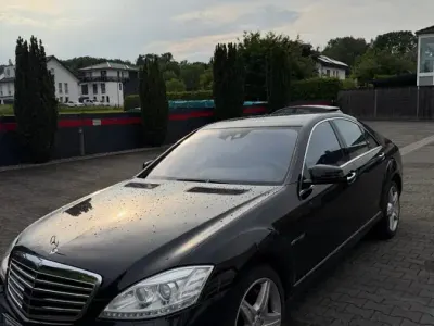 Gebraucht Mercedes S500 435 PS (319 kW) 2011 Schwarz Limousine