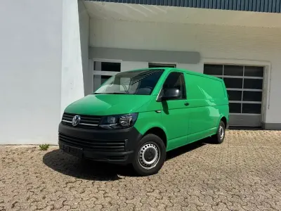 Gebraucht VW Transporter 102 PS (75 kW) 2019 Grün Van