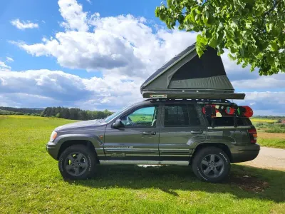 Gebraucht Jeep Grand Cherokee Overland 163 PS (119 kW) 2004 Grau SUV