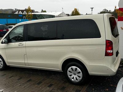 Mercedes V200