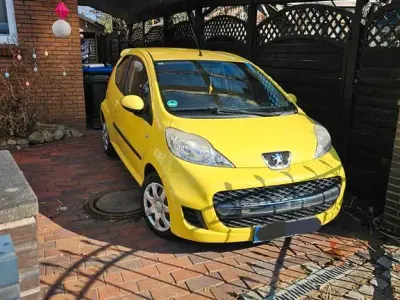 Gebraucht Peugeot 107 Filou 68 PS (50 kW) 2009 Gelb Kleinwagen