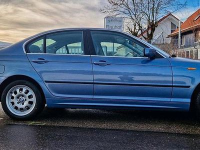 Gebraucht BMW 320 170 PS (125 kW) 2003 Blau Limousine