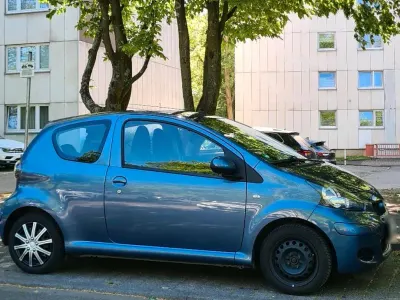 Second-hand Toyota Aygo 68 CP (50 kW) 2009 Albastru Hatchback