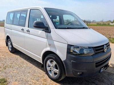 Usata VW Caravelle 140 CV (102 kW) 2010 Bianco Furgone