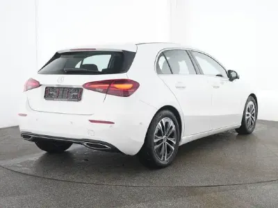 Używany Mercedes A220 190 KM (139 kW) 2025 Biały Sedan/Limuzyna