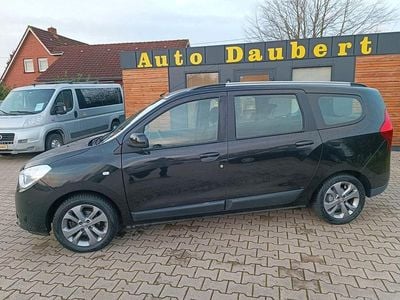 Schwarz Gebraucht 2017 Dacia Lodgy Van / Kleinbus | 7.500 € (Fairer Preis)