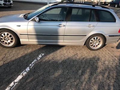Gebraucht BMW 320 170 PS (125 kW) 2003 Silber Kombi