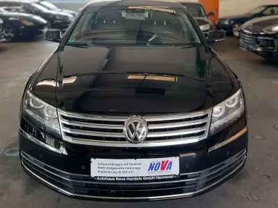Gebraucht VW Phaeton 245 PS (180 kW) 2015 Tarantelschwarzmetallic Limousine