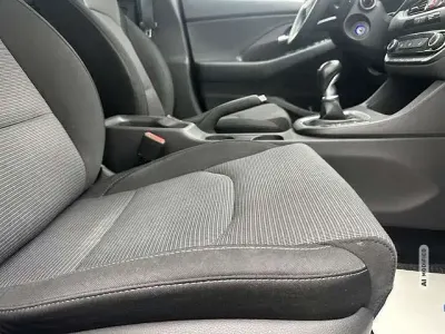 Gebraucht Hyundai i30 99 PS (72 kW) 2018 Silber metallic